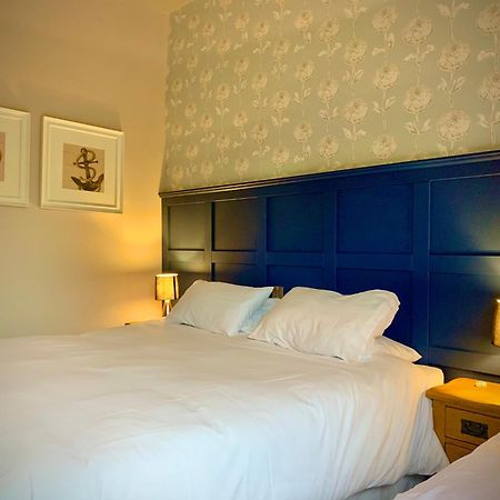 Crown & Anchor Hotel Woking Luaran gambar