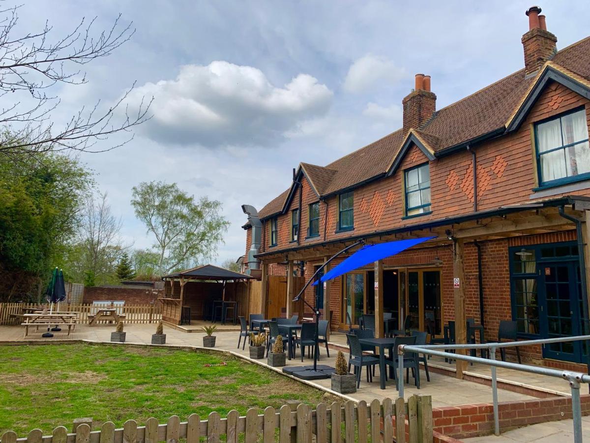 Crown & Anchor Hotel Woking Luaran gambar
