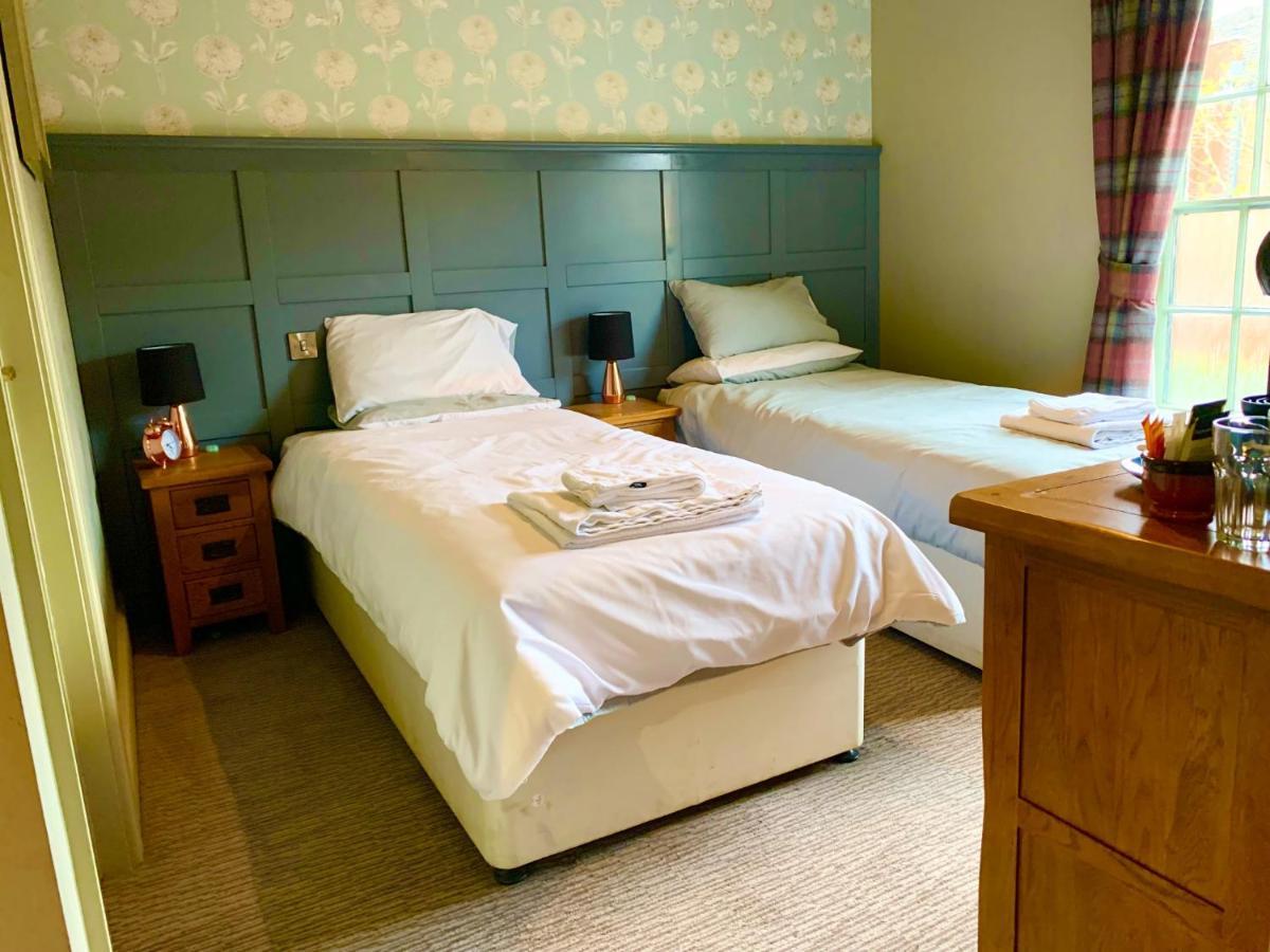 Crown & Anchor Hotel Woking Luaran gambar
