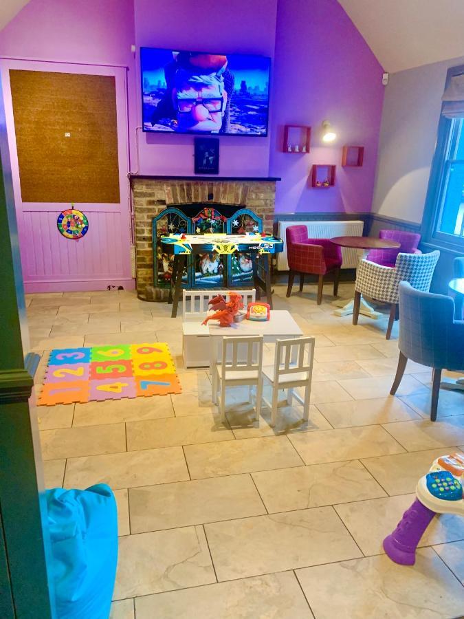 Crown & Anchor Hotel Woking Luaran gambar