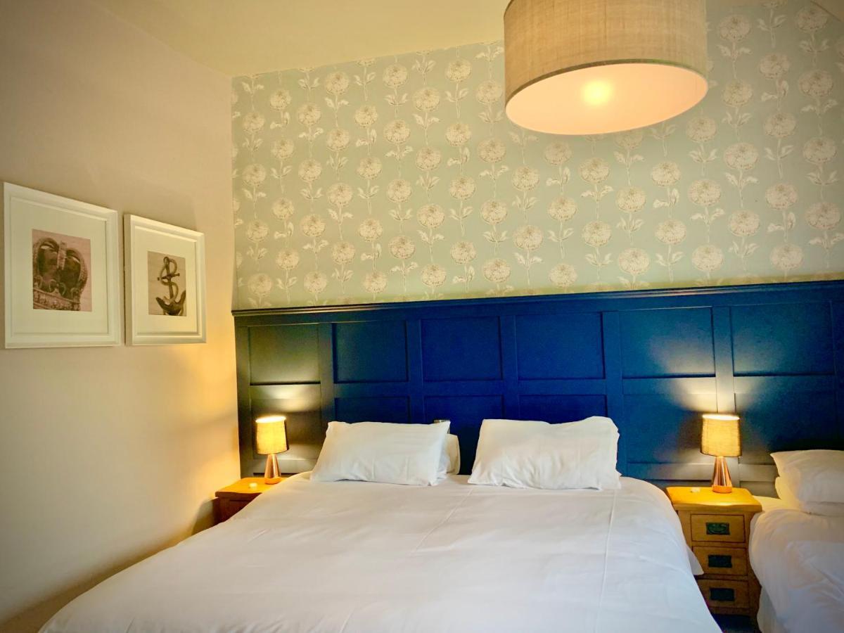 Crown & Anchor Hotel Woking Luaran gambar