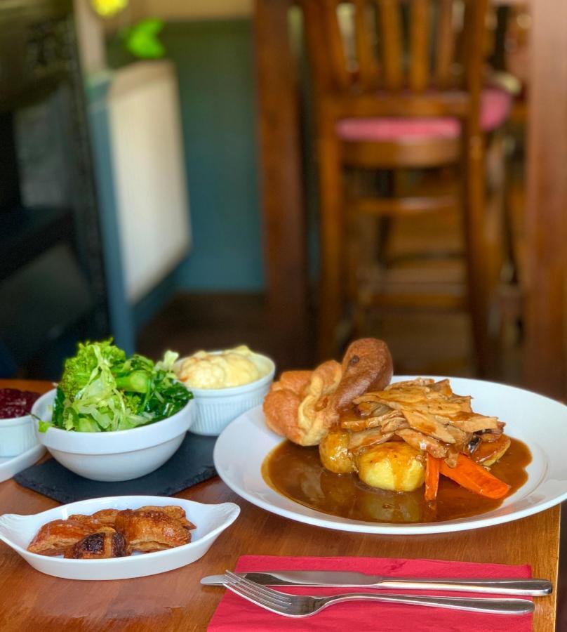 Crown & Anchor Hotel Woking Luaran gambar