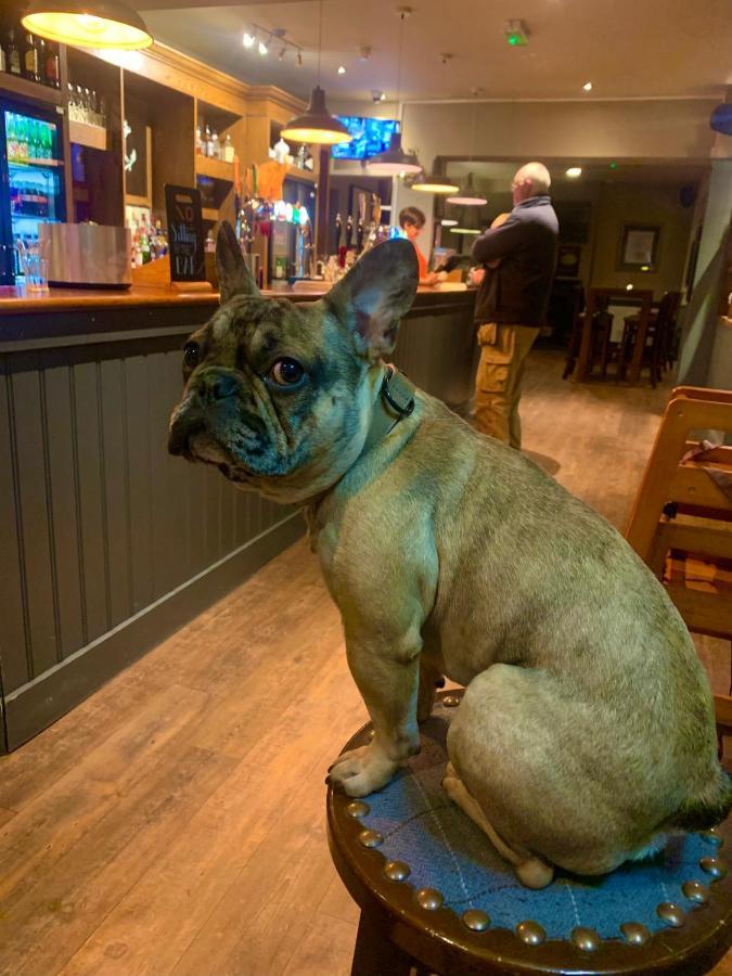 Crown & Anchor Hotel Woking Luaran gambar