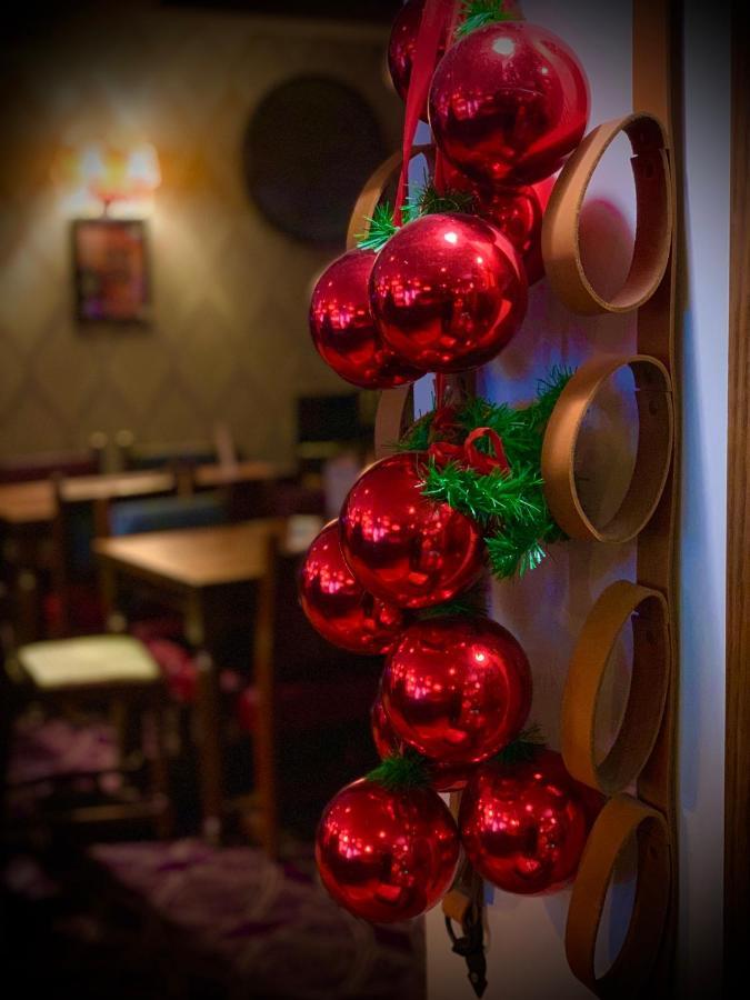 Crown & Anchor Hotel Woking Luaran gambar