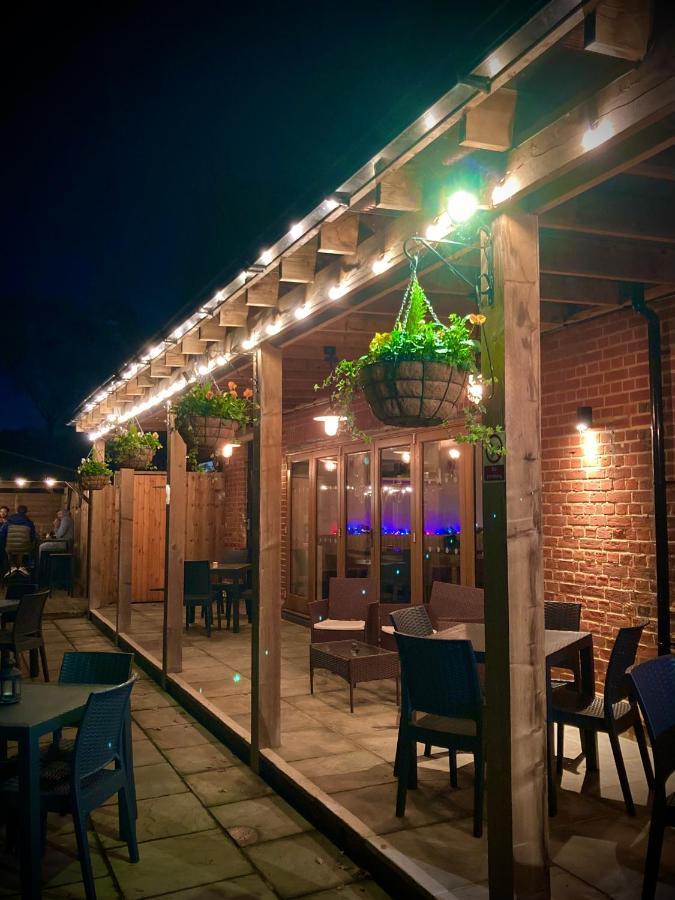 Crown & Anchor Hotel Woking Luaran gambar